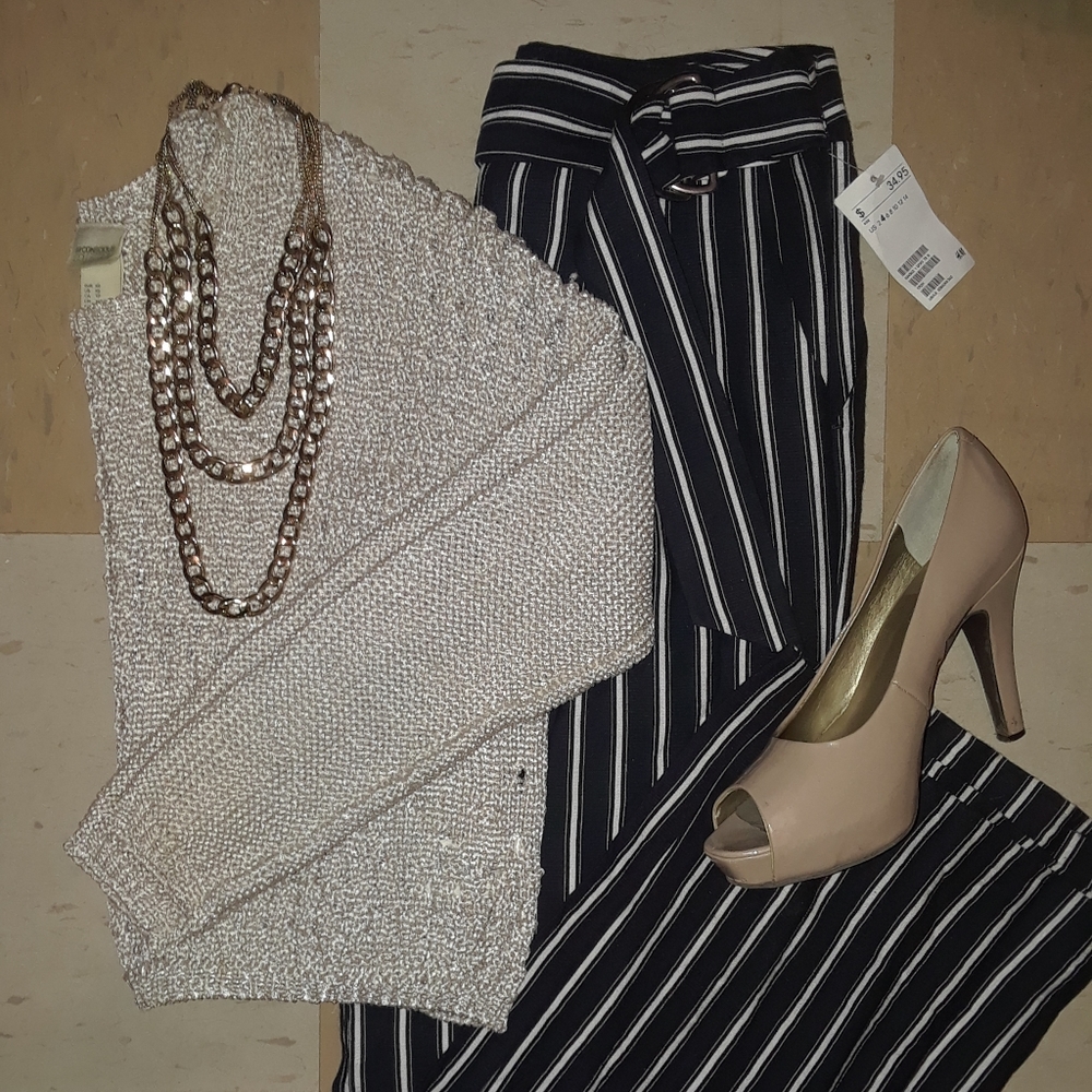 Wide leg navy/white pinstripe pants NWT